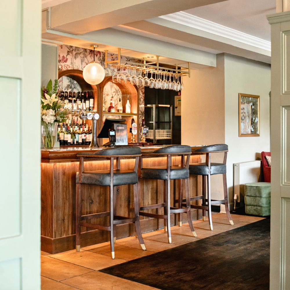 The Swan Inn, Broadway