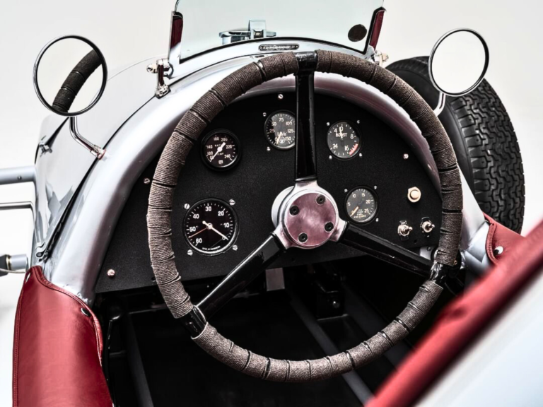 Vanguard Car RA4