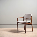 Arne Vodder Model 62A armchair in white leather, seen from the other side